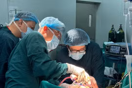 Sau 5 năm chống chọi ung thư gan, người mẹ ba con giành lại cơ hội sống