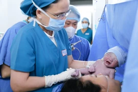 Bé 3 kg chào đời khỏe mạnh sau hành trình can thiệp tim bào thai phức tạp