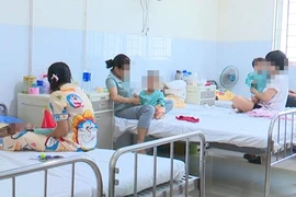 Bé 8 tuổi tử vong do bệnh tay chân miệng, cách phát hiện biến chứng