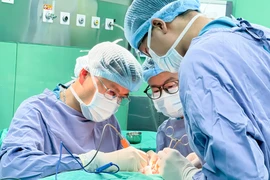 5 năm mổ 5 lần sỏi thận do u tuyến cận giáp bị bỏ quên