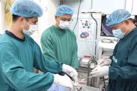 Mở cơ hội ăn uống cho người phụ nữ 10 năm 'ăn không được, nuốt không trôi'