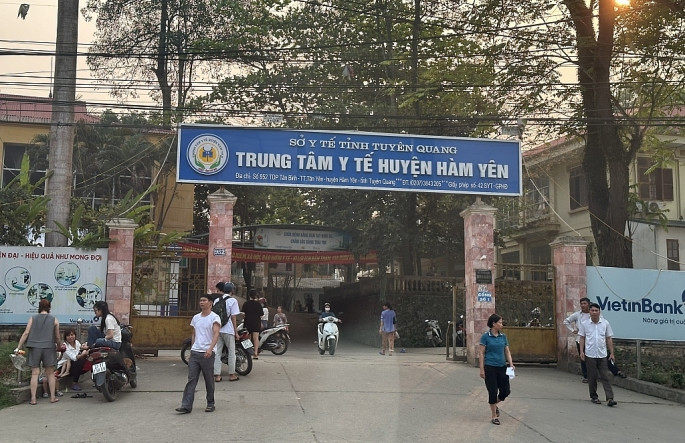 Loat vu ngo doc thuc pham khien hang tram cong nhan nhap vien-Hinh-3