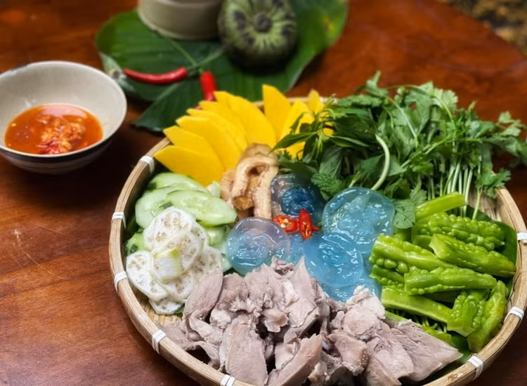 Nuoc xanh dac san xu Hue: Mon sashimi doc la mua he-Hinh-5