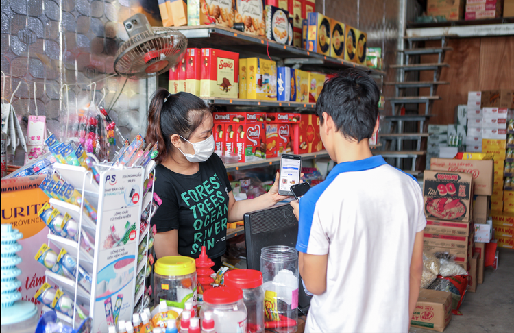 “Bao boi” giup chu tiem tap hoa kiem bon dip Tet