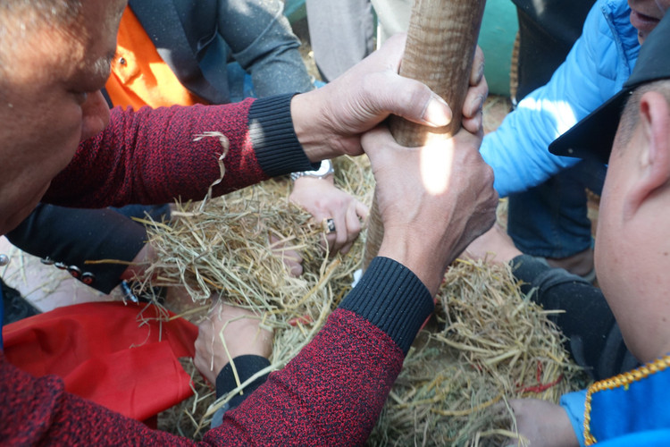 Toan canh hoi keo lua thoi com thi o lang Thi Cam-Hinh-4