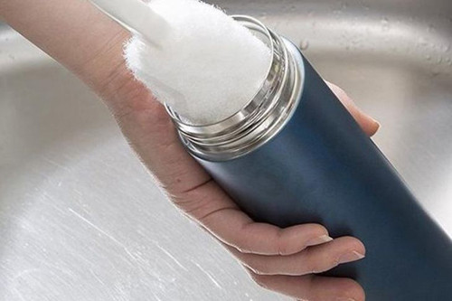 Loai nuoc khong nen dung trong binh giu nhiet, tranh nuoc bien chat-Hinh-8