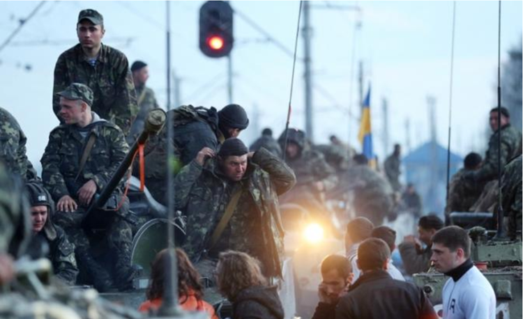 Quan Nga tien vao Pokrovsk, linh danh thue thao chay khoi tran dia