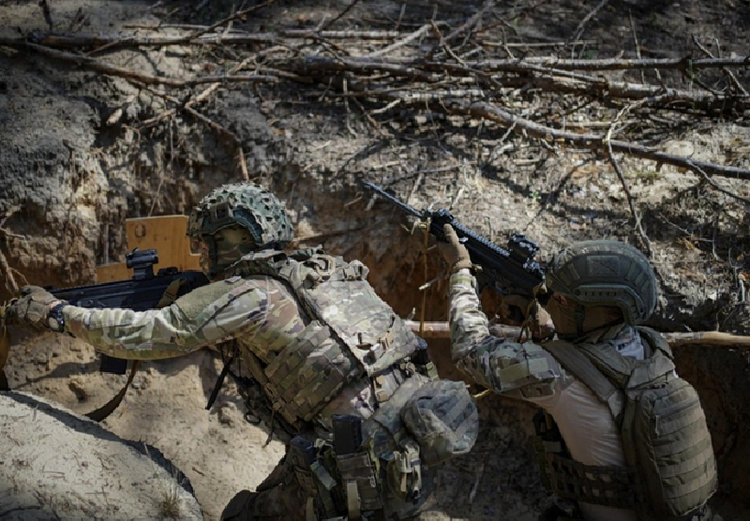 Dam phan sap den, Ukraine giu chat 