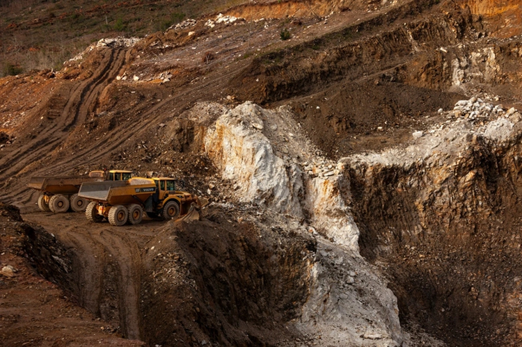 Ten lua Nga danh trung so chi huy Ukraine, 40 nguoi thiet mang-Hinh-3