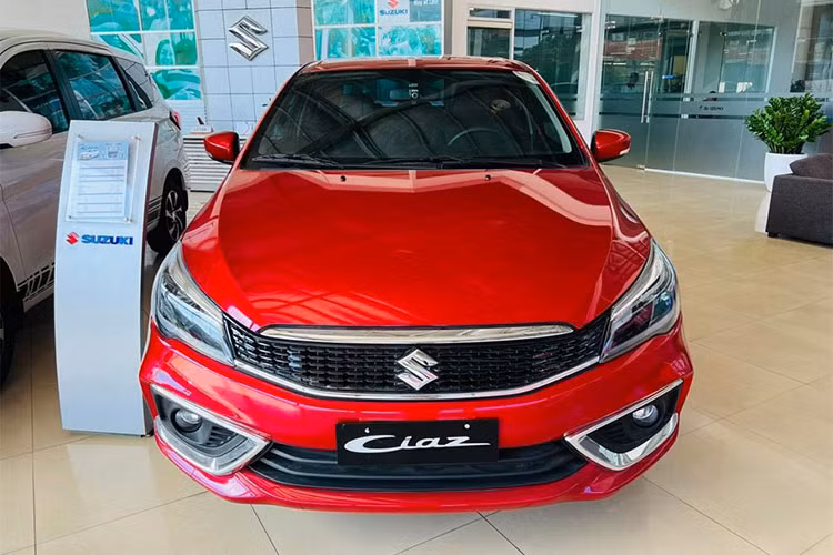 Loat sedan tai Viet Nam duoc dai ly giam “tat tay“ gan 100 trieu dong-Hinh-10