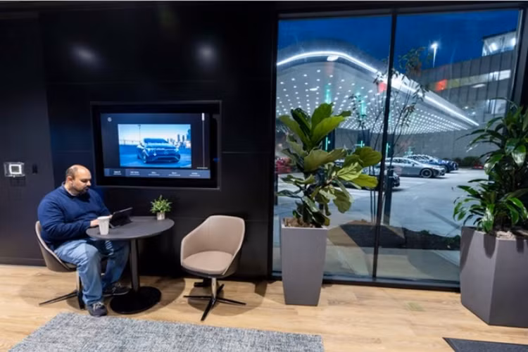 Tram sac oto dien Mercedes-Benz day sang chanh, sac 80%/20 phut-Hinh-5