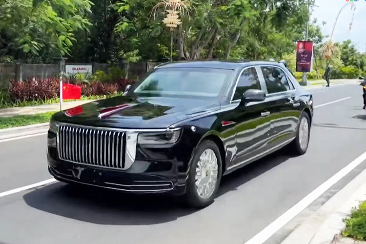 Hong Ky N701 cua Chu tich Tap Can Binh do xang tai Ha Noi-Hinh-12