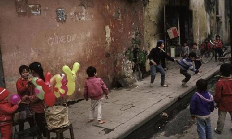 Chum anh khong the nao quen ve Tet Ha Noi thoi bao cap-Hinh-5