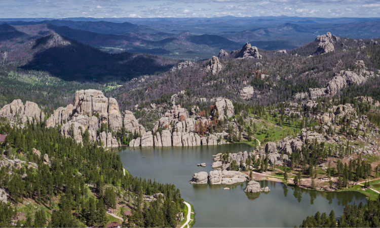 10 ngon nui linh thieng nhat hanh tinh, ai cung uoc ao kham pha-Hinh-12