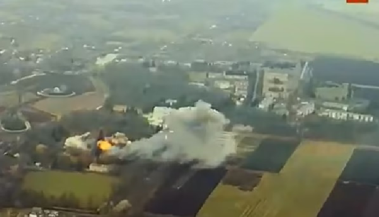 Nga nã 2 tên lửa Iskander, cụm quân miền bắc Ukraine bị xóa sổ - Hình 4 Nga na 2 ten lua Iskander, cum quan mien bac Ukraine bi xoa so-Hinh-4