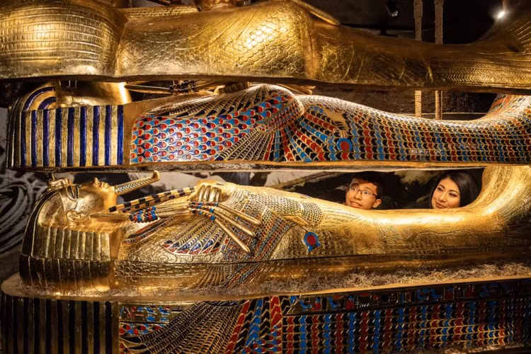 Bi mat vua he lo trong lang mo Tutankhamun, ca the gioi ngo ngang-Hinh-3