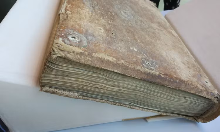 Tan muc “cuon sach long” thoi Trung co duoc dong bang da hai cau