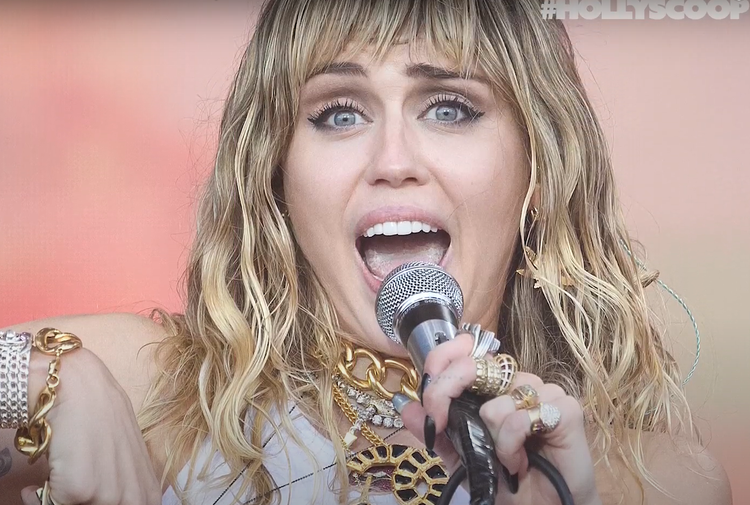 Chan dong nguoi noi tieng he lo 