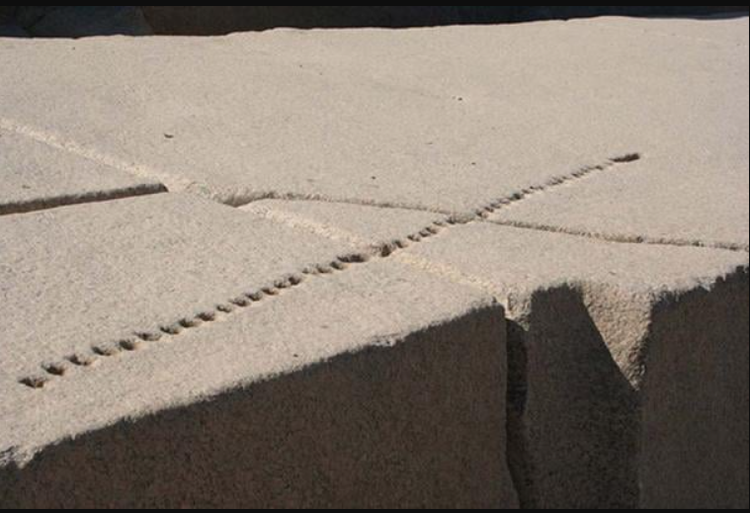 Kinh ngac ky thuat che tac da tai ba cua nguoi Ai Cap co-Hinh-4