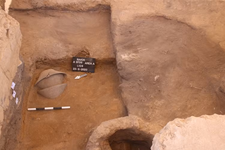 Khai quat binh nga voi 6.000 nam tuoi, chan dong lai lich that-Hinh-3