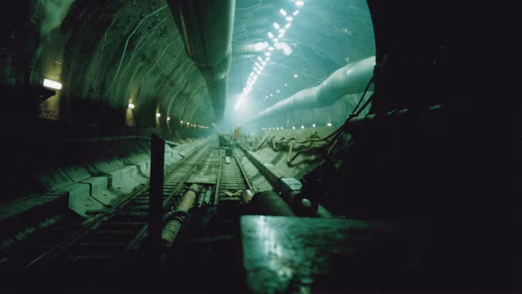 Tận mục các đường hầm dưới nước dài nhất thế giới - Hình 7 Tan muc cac duong ham duoi nuoc dai nhat the gioi-Hinh-7