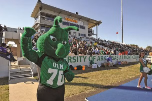 Diem ten nhung linh vat truong hoc doc di la nhat the gioi