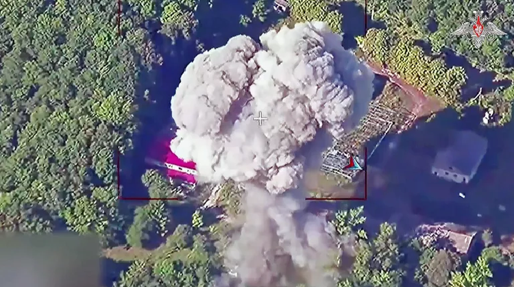 Nga nã tên lửa vào điểm tập kết Ukraine, loạt binh sĩ thiệt mạng - Hình 5 Nga na ten lua vao diem tap ket Ukraine, loat binh si thiet mang-Hinh-5