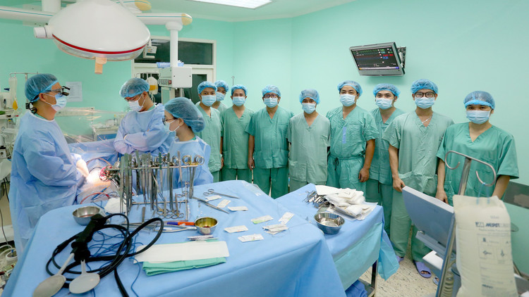 Hành trình ghép tim từ người chết não ở HN cứu bệnh nhân tại Quảng Nam - Hình 3 Hanh trinh ghep tim tu nguoi chet nao o HN cuu benh nhan tai Quang Nam-Hinh-3