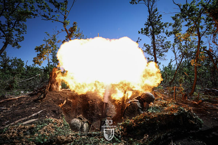 Ông Trump trở lại Nhà Trắng, xung đột Nga - Ukraine có sớm kết thúc? - Hình 8 Ong Trump tro lai Nha Trang, xung dot Nga - Ukraine co som ket thuc?-Hinh-8