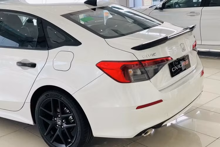 Honda Civic tai Viet Nam dang giam toi 87 trieu dong tai dai ly-Hinh-10