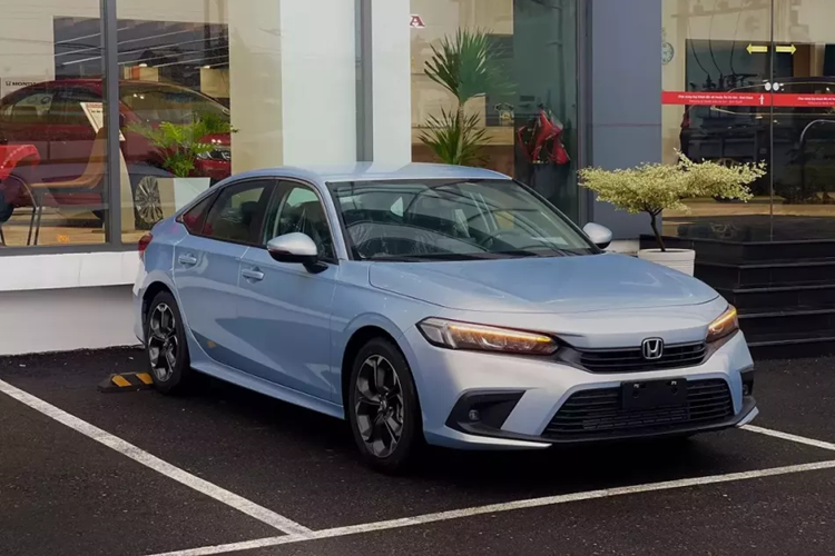 Honda Civic tai Viet Nam dang giam toi 87 trieu dong tai dai ly