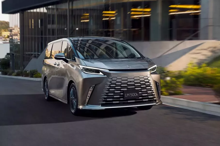 “Chuyen co mat dat” Lexus LM 2024 ra mat ban 6 cho gia re