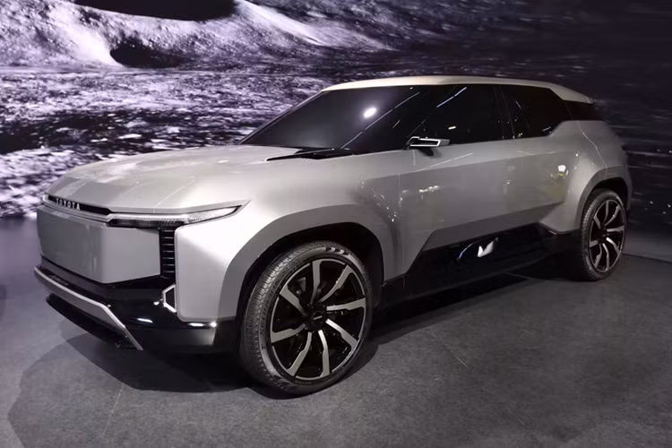 Toyota Land Cruiser thuan dien 1 lan sac chay 1.000 km lo dien-Hinh-6