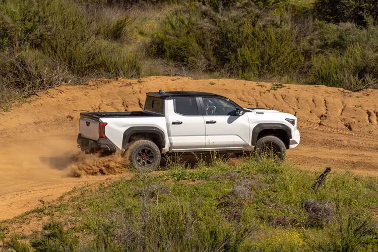 Toyota Tacoma TRD Pro 2024 tu 1,6 ty, co gi dau Ford Ranger Raptor?-Hinh-8