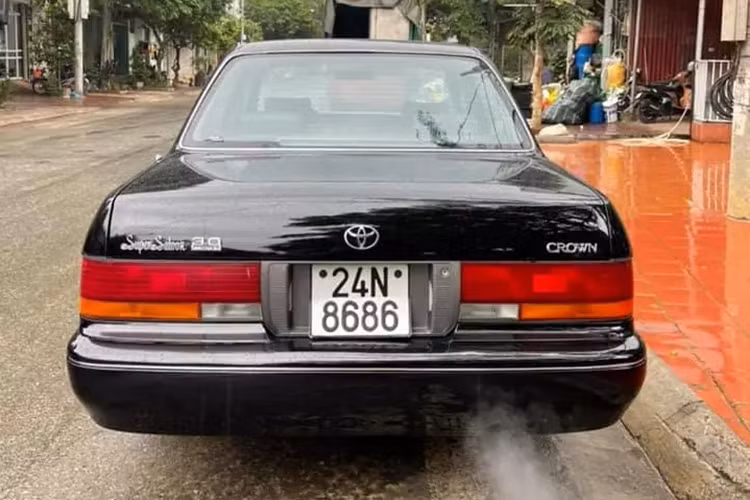Dan Toyota Crown 