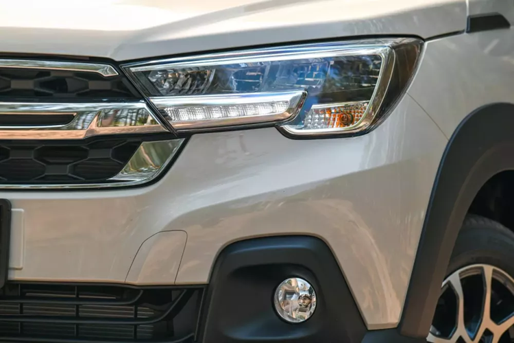 Suzuki XL7 Hybrid 2024 gia re, 