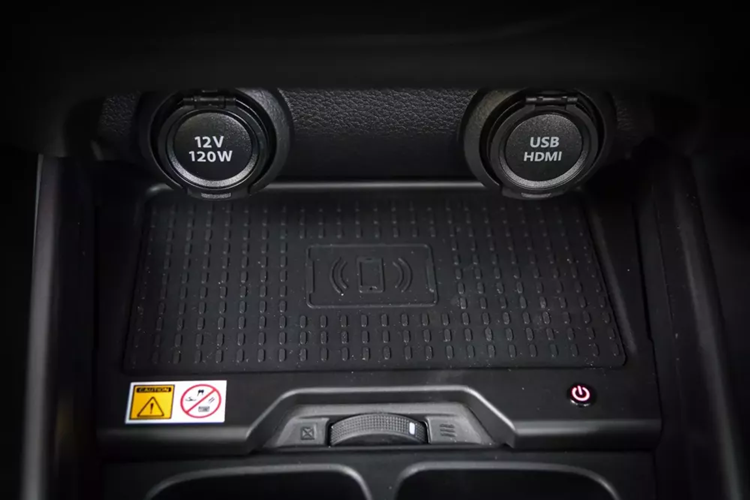 Suzuki XL7 Hybrid 2024 gia re, 