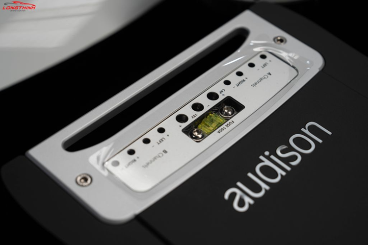 Ngam Porsche Taycan do am thanh gan 300 trieu cua dan choi Ha Noi-Hinh-5