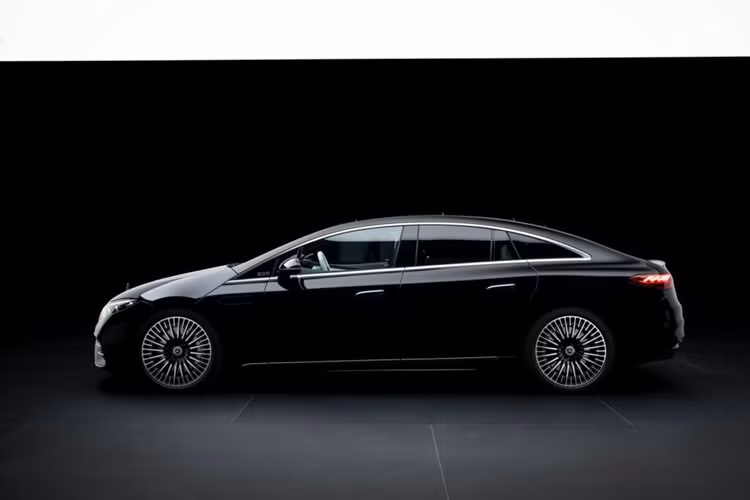 Mercedes-Benz EQS 2025 nang cap, pin chay xa va sang chanh hon-Hinh-9