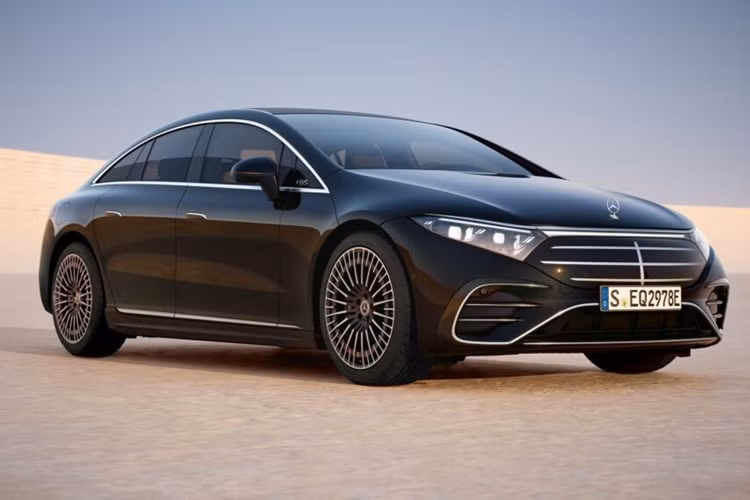 Mercedes-Benz EQS 2025 nang cap, pin chay xa va sang chanh hon