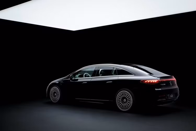 Mercedes-Benz EQS 2025 nang cap, pin chay xa va sang chanh hon-Hinh-10