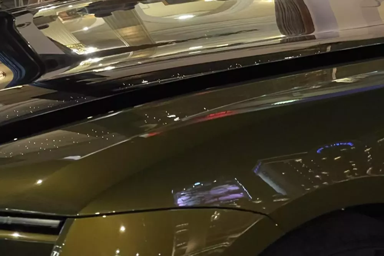 Rolls-Royce Spectre thứ 2 của đại gia Sài Gòn, không dưới 25 tỷ - Hình 5 Rolls-Royce Spectre thu 2 cua dai gia Sai Gon, khong duoi 25 ty-Hinh-5