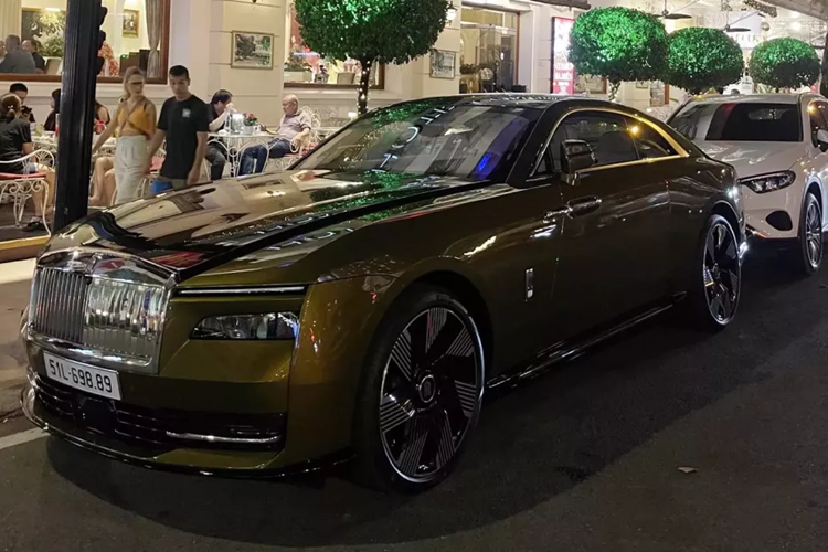 Rolls-Royce Spectre thứ 2 của đại gia Sài Gòn, không dưới 25 tỷ Rolls-Royce Spectre thu 2 cua dai gia Sai Gon, khong duoi 25 ty