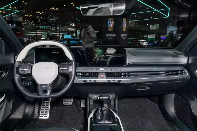 Can canh Kia K4 2025 