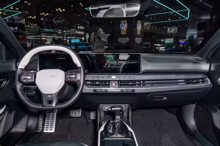 Can canh Kia K4 2025 