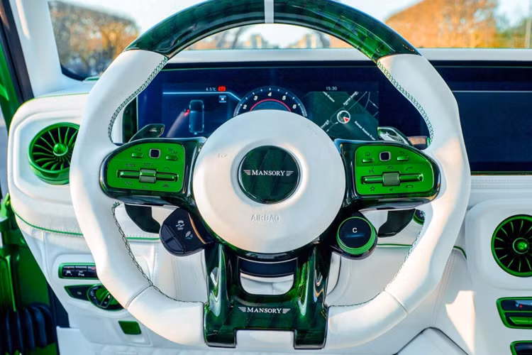 Chiêm ngưỡng SUV Mercedes-AMG G63 độ Mansory phối màu độc đáo - Hình 3 Chiem nguong SUV Mercedes-AMG G63 do Mansory phoi mau doc dao-Hinh-3