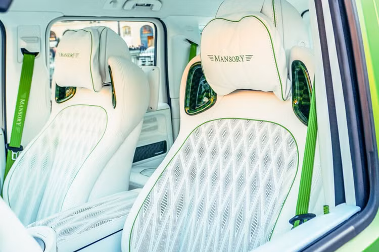 Chiêm ngưỡng SUV Mercedes-AMG G63 độ Mansory phối màu độc đáo - Hình 5 Chiem nguong SUV Mercedes-AMG G63 do Mansory phoi mau doc dao-Hinh-5
