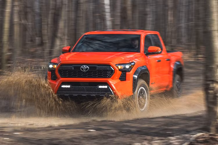 Toyota Tacoma TRD Pro 2024 tu 1,6 ty, co gi dau Ford Ranger Raptor?