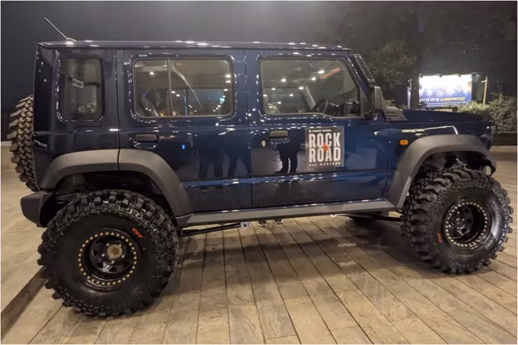 Suzuki Jimny 5 cua tu 362 trieu dong dau tien do off-road sieu ham ho-Hinh-6