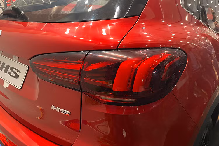 Can canh MG HS 2024 Trung Quoc ra mat Viet Nam tu 699 trieu dong-Hinh-4